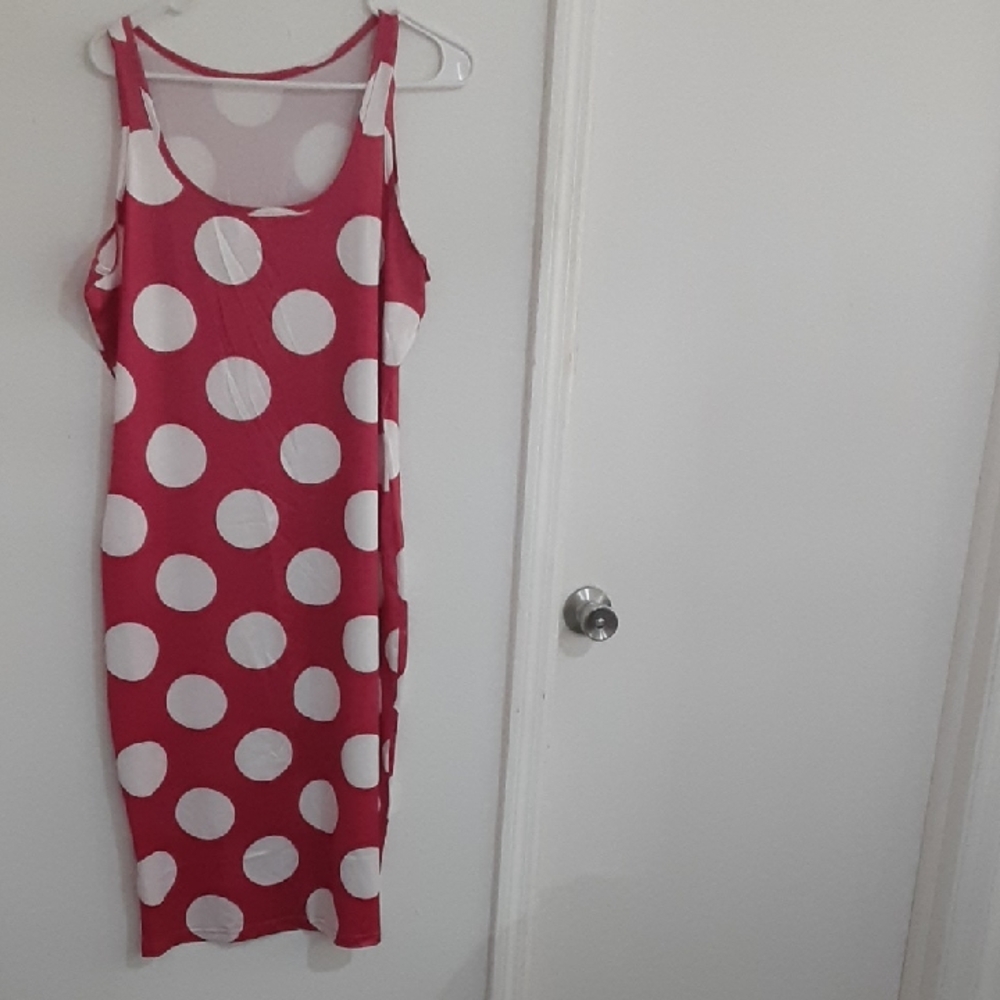 ZIONE Stylish Sleeveless Polka Dot Midi Dress - Red and White